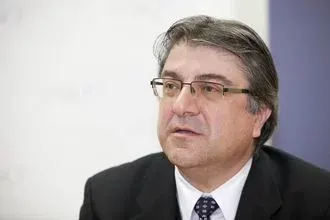 o.Univ. Prof. Mag. Dr. DDr. h.c. Niyazi Serdar Sariciftci